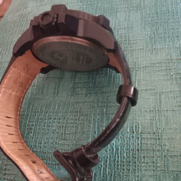 Invicta - Picture 2 of 5